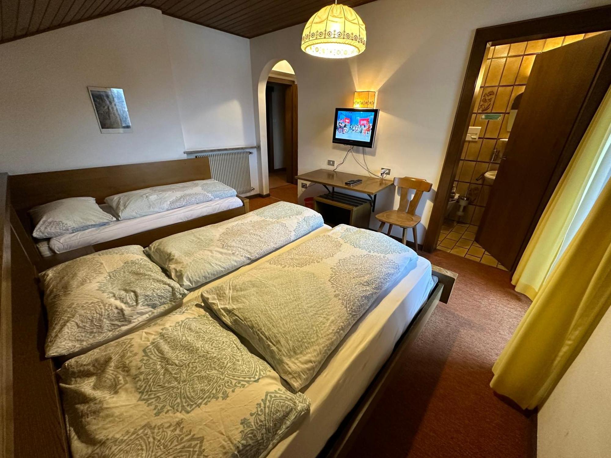 Haus Pfalzen - Casa Pfalzen Zimmer foto